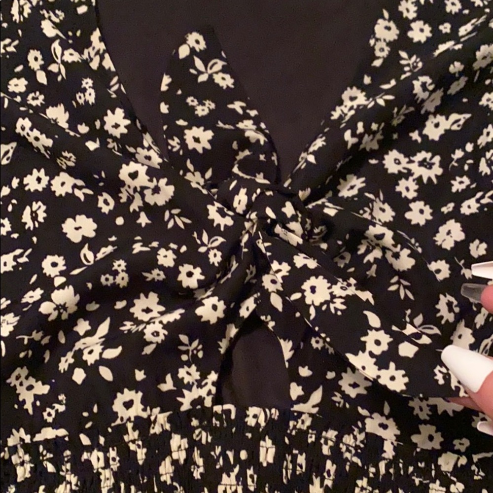Romper - Picture 2 of 5